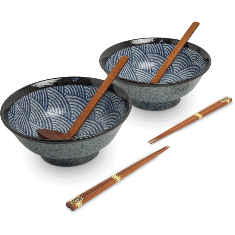 Ciotole giapponesi in ceramica, due cucchiai e due paia di bacchette bambu per Ramen, Edo Japan Ciotole giapponesi in ceramica, due cucchiai e due paia di bacchette bambu per Ramen, Edo Japan