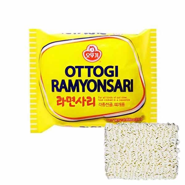 Ottogi Ramen Coreano senza condimento. Ramen sari 110g